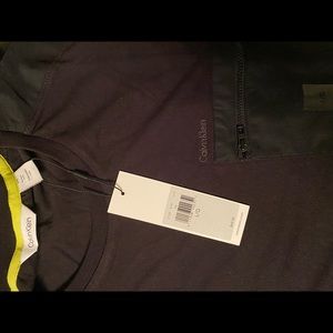 CALVIN KLEIN T-SHIRT